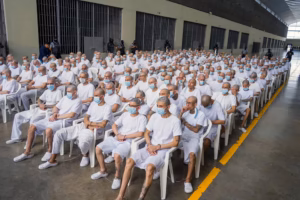 Con pedido de miles de años de cárcel termina juicio colectivo a jefes de pandilla MS-13 en El Salvador