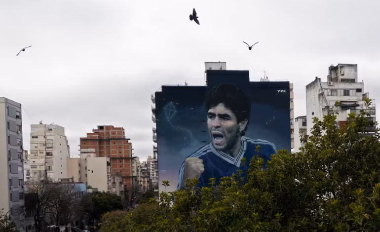 El psicólogo acusado por la muerte de Maradona asegura que los médicos no le hacían caso