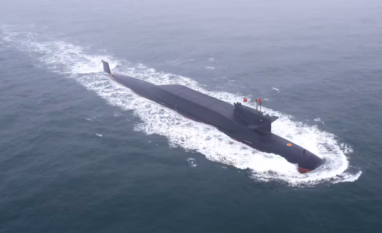 China lanza desde un submarino un misil estratégico hacia aguas del Pacífico durante ejercicios con Rusia