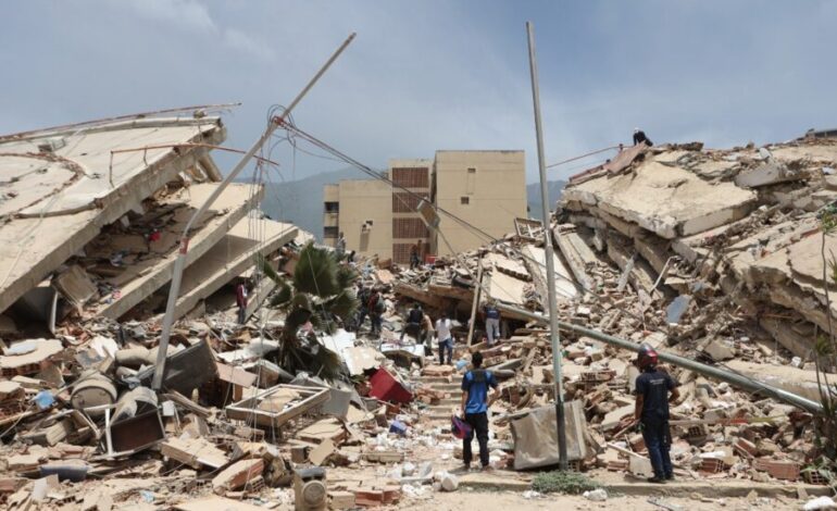 Venezuela devastada por los terremotos cumple seis meses sin Nicolás Maduro