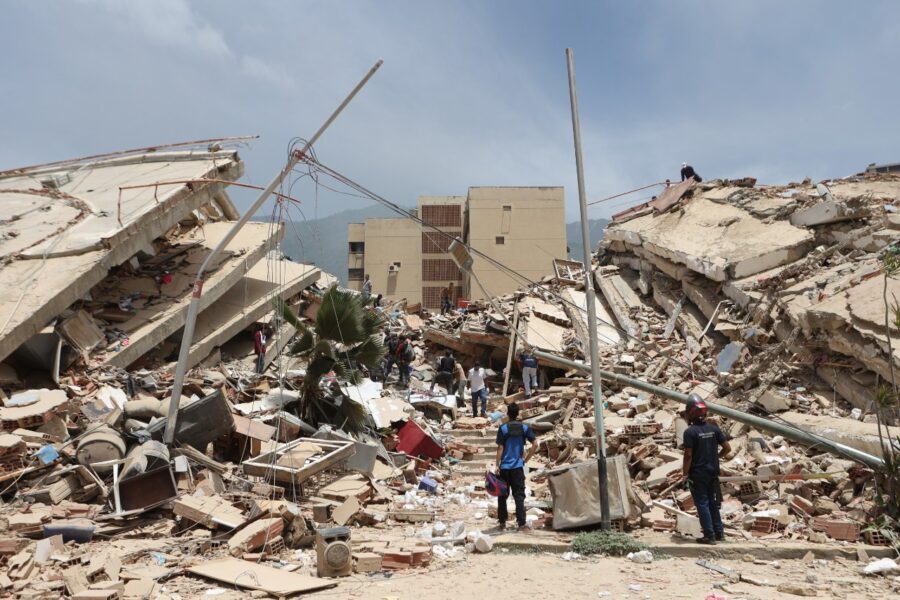 Venezuela devastada por los terremotos cumple seis meses sin Nicolás Maduro