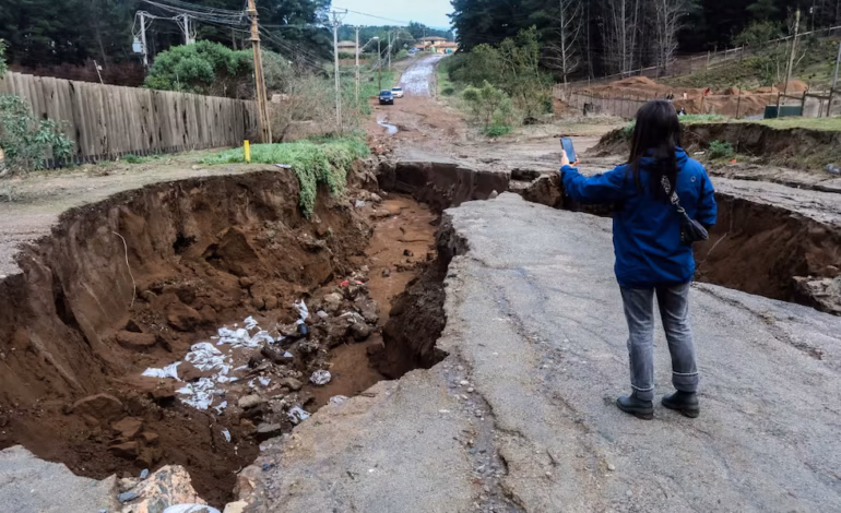  Chile cuantifica las pérdidas económicas del fuerte temporal que dejó 13 fallecidos