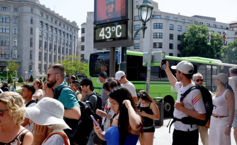 Temperaturas de hasta 43 grados en Francia en el pico de la tercera ola de calor