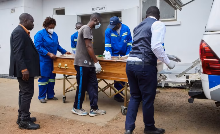 Llegan a 72 los muertos por naufragio de ferri en Zimbabue