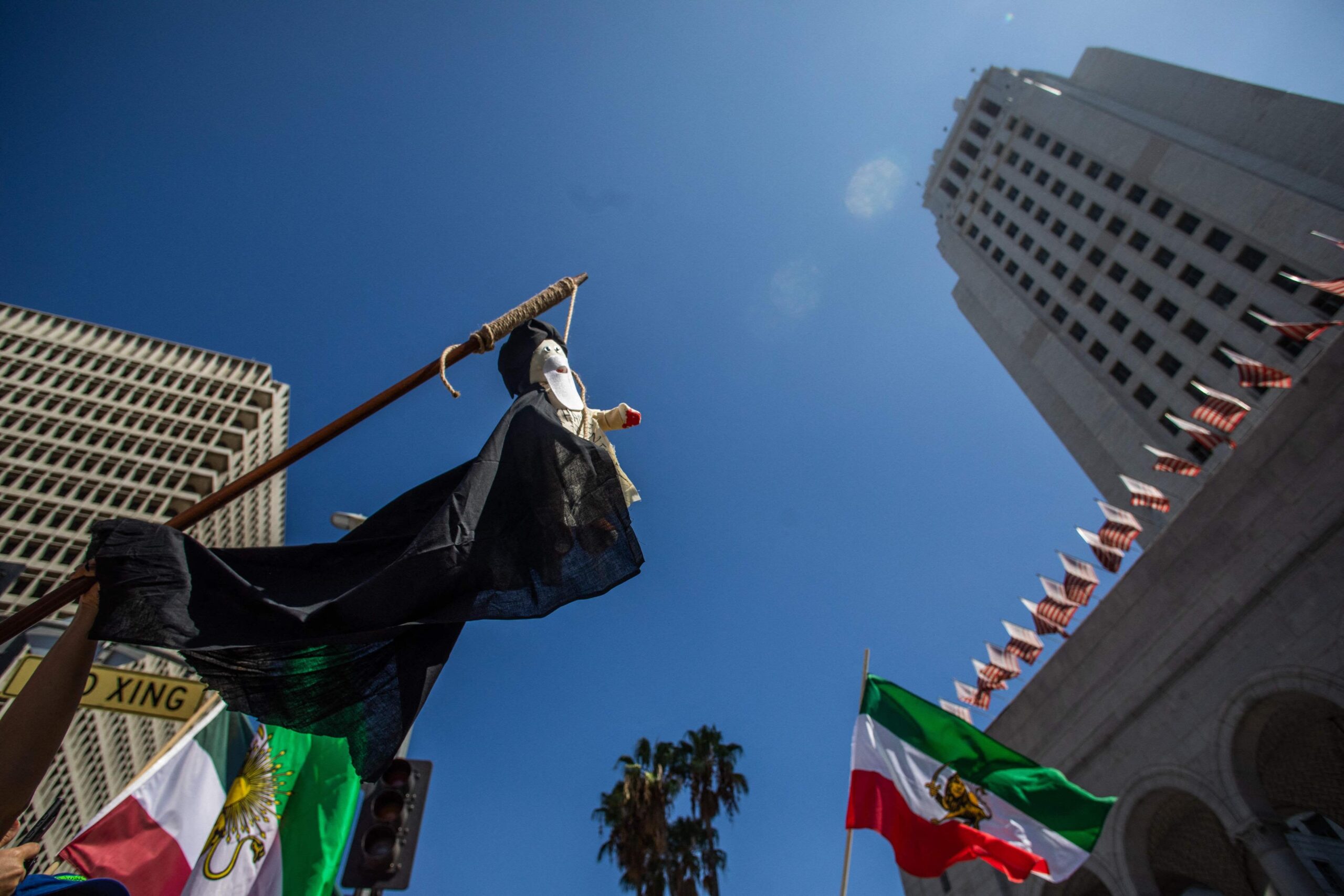 Irán ejecuta a dos hombres condenados por espiar para Israel durante la guerra