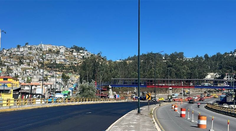 Quito: Continúan los trabajos en la Panamericana Norte