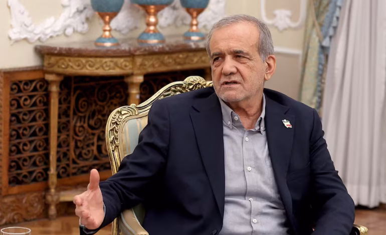 El presidente Pezeshkian admite problemas en Irán por las sanciones y el bloqueo de Estados Unidos
