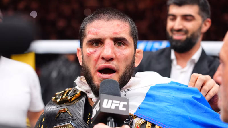 Makhachev hizo historia en UFC 330