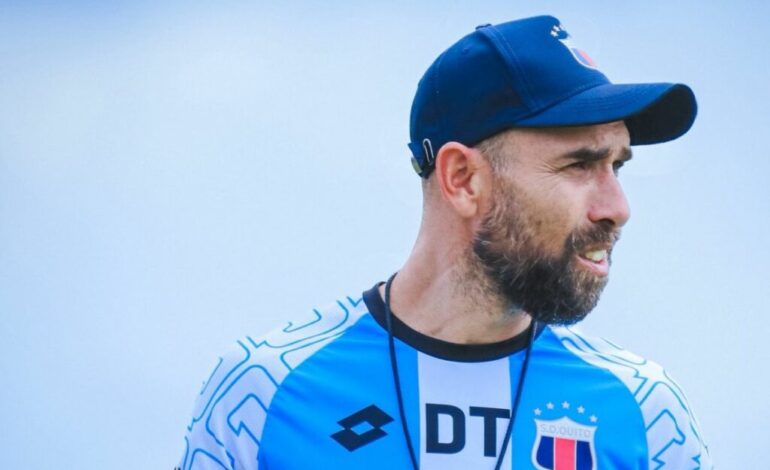El Deportivo Quito se queda sin técnico