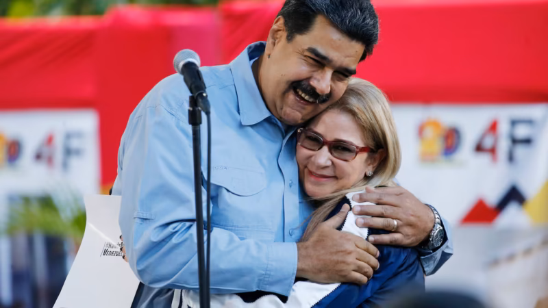 Cilia Flores, esposa de Nicolás Maduro seguirá en prisión