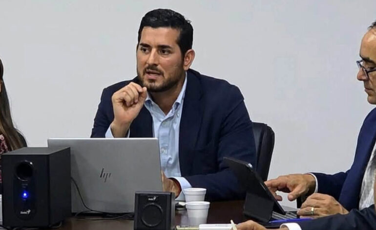  Bernardo Cordovez es en nuevo titular del Ministerio de Desarrollo Económico y Productivo