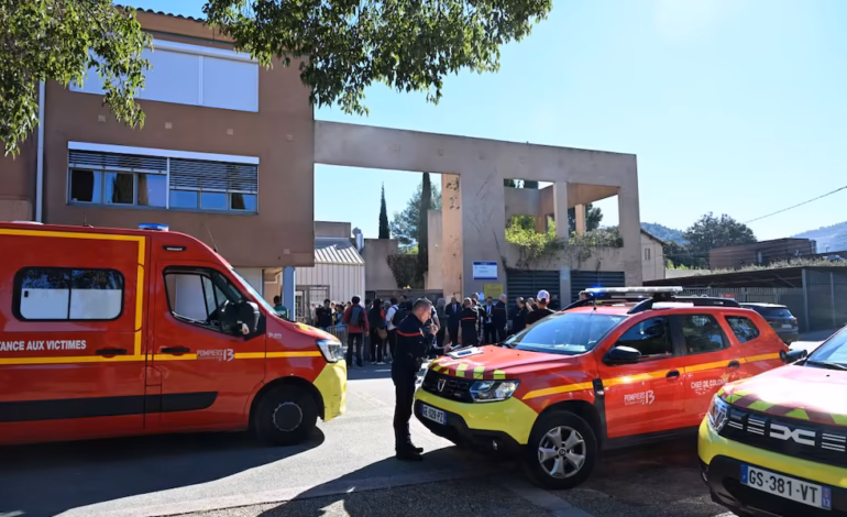 Ingresa en prisión el menor francés acusado de un ataque terrorista en su colegio