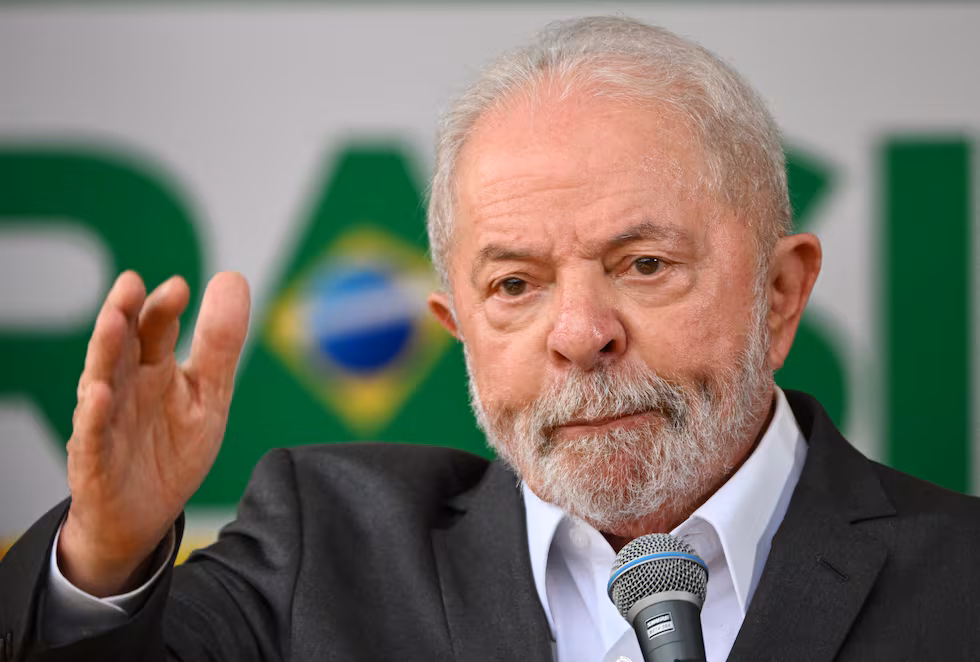 Lula usa “la motosierra” de Milei para arremeter contra Flávio Bolsonaro