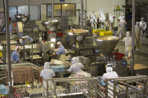 Los empresarios advierten que los apagones ponen en riesgo el empleo y la economía nacional